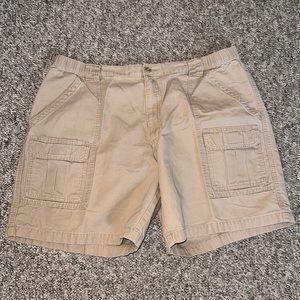👙Savane Men’s Tan Waist 42 Cargo Shorts
